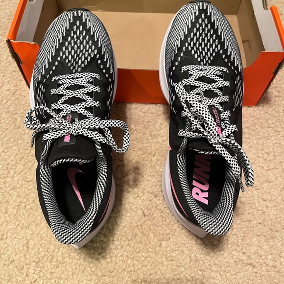 Nike Zoom Women Sneakers - Picture 3 of 3